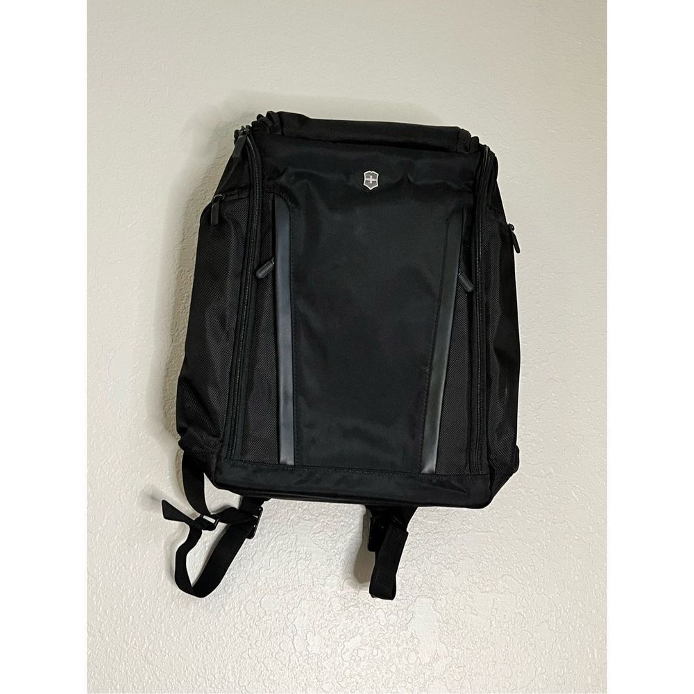 VICTORINOX Altmont Professional Fliptop Laptop Backpack